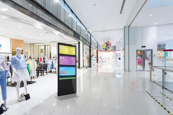 Shopping Mall Digital Signage
